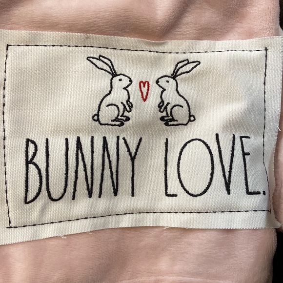 Rae Dunn BUNNY LOVE Throw Blanket - Picture 3 of 4